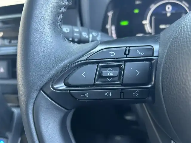 トヨタ シエンタ ハイブリッド Z 佐賀県 2023(令5)年 0.6万km ホワイトパールクリスタルシャイン 走行距離6027km/ワンオーナー(自社名済み)/トヨタセーフティセンス/・プリクラッシュセーフティ/・レーダークルーズコントロール/・アダプティブハイビーム/・レーントレーシングアシスト/・レーンディパーチャーアラート/ブラインドスポットモニター/パーキングサポートブレーキ/クリアランスソナー/純正ディスプレイオーディオ/・コネクティッドナビ/・アラウンドビューモニター/・フルセグTV/BT/ハンズフリーデュアルパワースライドドア/純正前後ドライブレコーダー/ETC2.0 /USB入力端子/フロアマット/スペアキー×1/保証書/取扱説明書