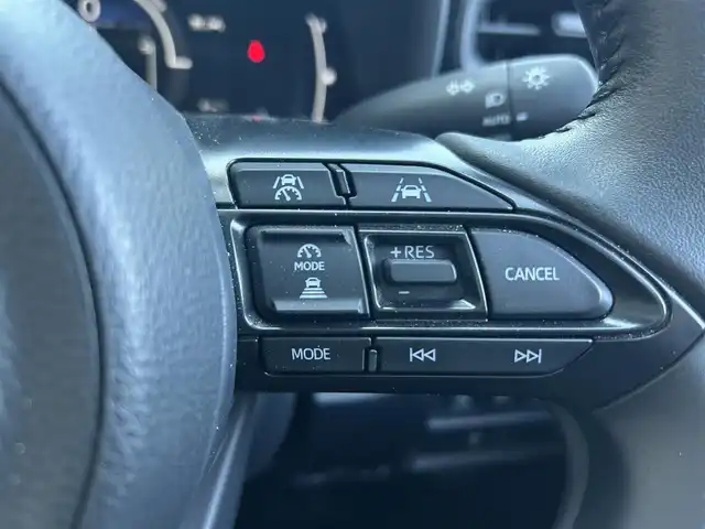 トヨタ シエンタ ハイブリッド Z 佐賀県 2023(令5)年 0.6万km ホワイトパールクリスタルシャイン 走行距離6027km/ワンオーナー(自社名済み)/トヨタセーフティセンス/・プリクラッシュセーフティ/・レーダークルーズコントロール/・アダプティブハイビーム/・レーントレーシングアシスト/・レーンディパーチャーアラート/ブラインドスポットモニター/パーキングサポートブレーキ/クリアランスソナー/純正ディスプレイオーディオ/・コネクティッドナビ/・アラウンドビューモニター/・フルセグTV/BT/ハンズフリーデュアルパワースライドドア/純正前後ドライブレコーダー/ETC2.0 /USB入力端子/フロアマット/スペアキー×1/保証書/取扱説明書