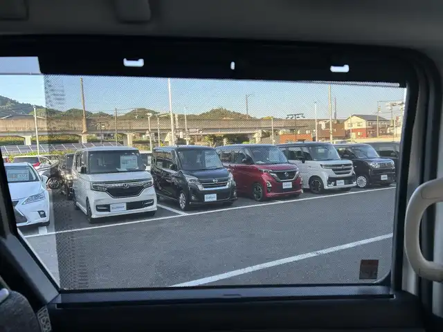 トヨタ シエンタ ハイブリッド Z 佐賀県 2023(令5)年 0.6万km ホワイトパールクリスタルシャイン 走行距離6027km/ワンオーナー(自社名済み)/トヨタセーフティセンス/・プリクラッシュセーフティ/・レーダークルーズコントロール/・アダプティブハイビーム/・レーントレーシングアシスト/・レーンディパーチャーアラート/ブラインドスポットモニター/パーキングサポートブレーキ/クリアランスソナー/純正ディスプレイオーディオ/・コネクティッドナビ/・アラウンドビューモニター/・フルセグTV/BT/ハンズフリーデュアルパワースライドドア/純正前後ドライブレコーダー/ETC2.0 /USB入力端子/フロアマット/スペアキー×1/保証書/取扱説明書