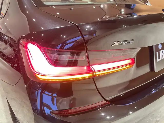 ＢＭＷ ３２０ｄ xDrive Mスポーツ 道央・札幌 2020(令2)年 3.7万km サファイアブラックP メタリックペイント/ハイラインパッケージ/・ヴァーネスカレザーシート/・ランバーサポート/・アッシュグレーブラウン/　ファインウッドインテリアトリム/パーキングアシストプラス/コンフォートパッケージ/・ストレージパッケージ/・HiFiスピーカー/・オートマチックトランクリッド/・ドライビングアシストプロフェッショナル/・アダプティブLEDヘッドライト/純正HDDナビ/・USB.Bt/・シートヒーター/・電動フロントシート/・アンビエントライト