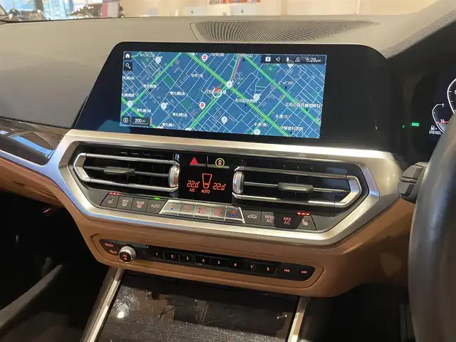 ＢＭＷ ３２０ｄ xDrive Mスポーツ 道央・札幌 2020(令2)年 3.7万km サファイアブラックP メタリックペイント/ハイラインパッケージ/・ヴァーネスカレザーシート/・ランバーサポート/・アッシュグレーブラウン/　ファインウッドインテリアトリム/パーキングアシストプラス/コンフォートパッケージ/・ストレージパッケージ/・HiFiスピーカー/・オートマチックトランクリッド/・ドライビングアシストプロフェッショナル/・アダプティブLEDヘッドライト/純正HDDナビ/・USB.Bt/・シートヒーター/・電動フロントシート/・アンビエントライト