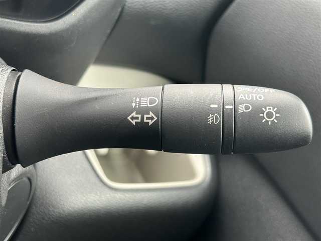 三菱 デリカミニ T プレミアム 兵庫県 2023(令5)年 2.3万km ＤグリーンⅡ ワンオーナー/社外9インチナビ/フルセグテレビ/BTオーディオ/CD/DVD再生機能/全方位カメラ/デジタルインナーミラー/ワイヤレス充電/前席シートヒーター/ステアリングヒーター/両側パワースライドドア/ETC2.0/パドルシフト/LEDヘッドライト/純正15インチAW