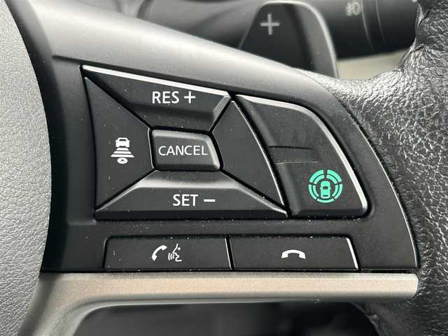 三菱 デリカミニ T プレミアム 兵庫県 2023(令5)年 2.3万km ＤグリーンⅡ ワンオーナー/社外9インチナビ/フルセグテレビ/BTオーディオ/CD/DVD再生機能/全方位カメラ/デジタルインナーミラー/ワイヤレス充電/前席シートヒーター/ステアリングヒーター/両側パワースライドドア/ETC2.0/パドルシフト/LEDヘッドライト/純正15インチAW