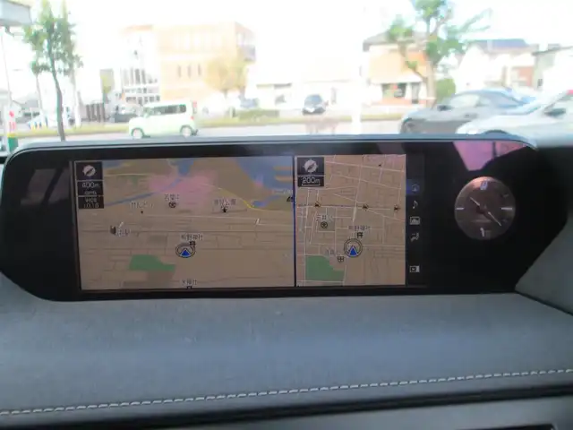 レクサス ＵＸ 250h バージョンC 千葉県 2018(平30)年 4.8万km グラファイトブラックガラスフレーク 純正ナビ、フルセグTV/パノラミックビューモニター/純正オーディオ【DVD/CD/BT/SD/USB】/Lexus Safety System＋/LEDヘッドライト&LEDフォグ/レーダークルーズコントロール/レーンキープアシスト/クリアランスソナー/BSM/白革シート/運転席シートメモリ/前席パワーシート&シートヒーター/ステアリングヒーター/パワーバックドア/AC100V/純正前方ドライブレコーダー/ETC2.0/スペアキー/取扱説明書/新車時保証書