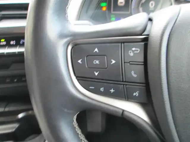 レクサス ＵＸ 250h バージョンC 千葉県 2018(平30)年 4.8万km グラファイトブラックガラスフレーク 純正ナビ、フルセグTV/パノラミックビューモニター/純正オーディオ【DVD/CD/BT/SD/USB】/Lexus Safety System＋/LEDヘッドライト&LEDフォグ/レーダークルーズコントロール/レーンキープアシスト/クリアランスソナー/BSM/白革シート/運転席シートメモリ/前席パワーシート&シートヒーター/ステアリングヒーター/パワーバックドア/AC100V/純正前方ドライブレコーダー/ETC2.0/スペアキー/取扱説明書/新車時保証書