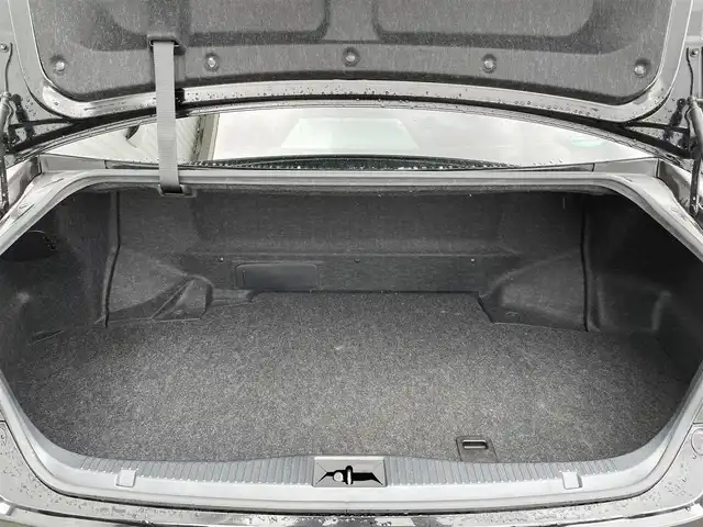 トヨタ クラウン ハイブリッド アスリートS 佐賀県 2015(平27)年 10.5万km ブラック ワンオーナー/純正HDDディスプレイナビ/・フルセグTV/CD/DVD/HDD/USB/Bluetooth/バックカメラ/ETC/クルーズコントロール/横滑り防止装置/DN席パワーシート/シートヒーター/ISOFIX対応/革巻きステアリング/ステアリングヒーター/ステアリングリモコン/純正17インチアルミホイール/純正キセノンヘッドライト/・オートマチックハイビーム/純正LEDフォグランプ/純正フロアマット/純正ドアバイザ―/新車保証書/取扱説明書/スペアキー１本