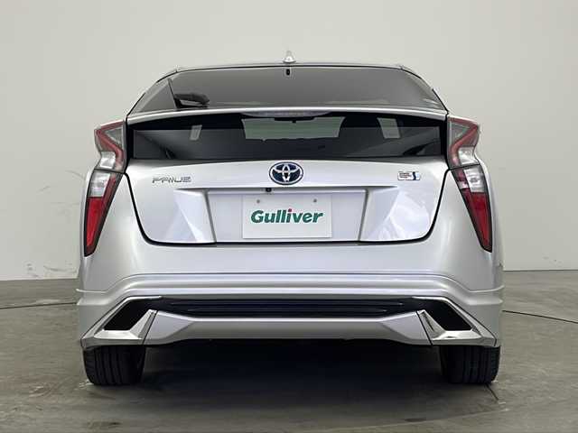 トヨタ プリウス S ツーリングセレクション 兵庫県 2017(平29)年 5.2万km シルバーM ・社外ナビ（AVIC-RZ700）/CD/DVD/SD/TV/Bluetooth/・バックカメラ/・ビルトインETC/・モデリスタエアロ/・革シート/・前席シートヒーター/・スマートキー/・プッシュスタート/・ＬＥＤヘッドライト/・純正17インチアルミホイール/・純正フロアマット/・横滑り防止装置