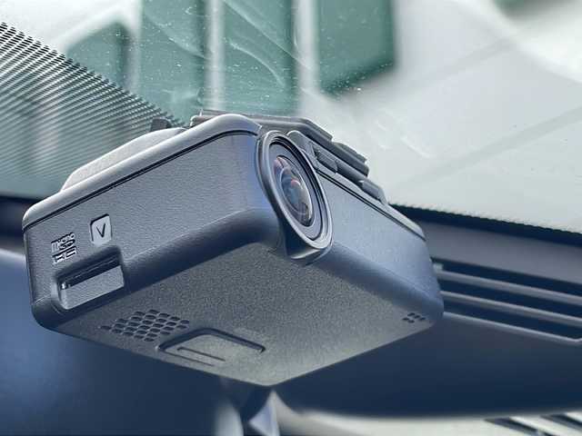 日産 セレナ e－パワー ハイウェイスター V 山口県 2019(令1)年 4.9万km ブリリアントホワイトパール 純正フリップダウンモニター/純正9インチナビ/・フルセグテレビ/・Bluetooth/・AM/FM/CD/DVD/アラウンドビューモニター/両側パワースライドドア/純正ドライブレコーダー/ETC/プロパイロット/・インテリジェントエマージェンシーブレーキ/・車線逸脱警報/・車線逸脱防止支援システム/・踏み間違い衝突防止アシスト/・ふらつき警報/・標識検知機能/・オートマチックハイビーム/・コーナーセンサー/D/N席シートヒーター/ステアリングヒーター/デジタルインナーミラー/スマートキー/スペアキー/純正15インチAW