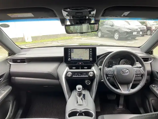 トヨタ ハリアー G 埼玉県 2021(令3)年 1.4万km ブラック ワンオーナー/純正メモリナビ/(Bluetooth/FM/AM/USB)/バックモニター/デジタルインナーミラー/純正ドライブレコーダー/パワーバックドア/レーダークルーズコントロール/レーンキープアシスト/前後コーナーセンサー/オートホールド付電子パーキング/衝突被害軽減システム/LEDオートライト/ハーフレザーシート/運転席パワーシート/純正18インチアルミホイール/ステアリングリモコン/革巻きステアリング/スマートキー（スペアキーあり）/ビルトインETC2.0/電動格納ミラー/プッシュスタート