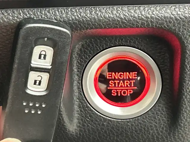 ホンダ Ｎ ＷＧＮ カスタム L 愛知県 2022(令4)年 2.2万km ミッドナイトブルービームM 禁煙車/ワンオーナー/純正７Vインチナビ/（CD/DVD/Bluetooth/フルセグTV/SD)/バックカメラ/ホンダセンシング/・衝突軽減ブレーキ/・レーダークルーズコントロール/・レーンキープアシスト/・パキングセンサー/ETC/シートヒーター/アイドリングストップ/純正14インチアルミホイール/スマートキー/スペアキー有/プッシュスタート/LEDヘッドライト/フロントフォグランプ/純正フロアマット/横滑り防止装置/ベンチシート