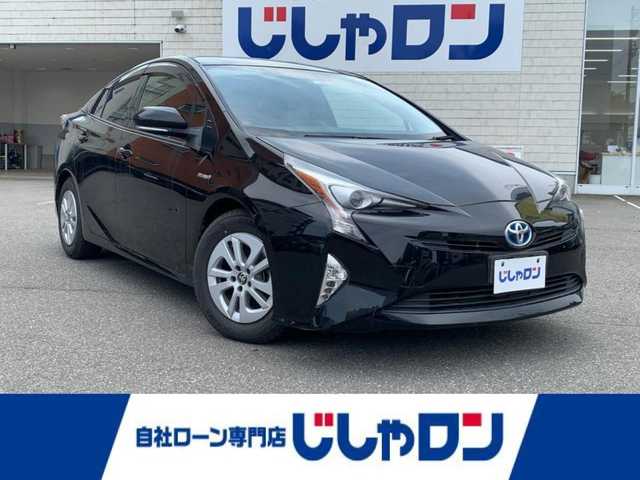 トヨタ プリウス S 福井県 2016(平28)年 13.1万km アティチュードブラックマイカ (株)IDOMが運営する【じしゃロン福井店】の自社ローン専用車両になりますこちらは現金またはオートローンご利用時の価格です。自社ローンご希望の方は別途その旨お申付け下さい/純正オーディオ/USB・AUX接続可能/ETC/純正フロアマット/電動格納ミラー