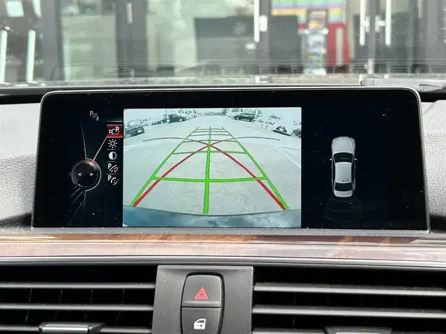 ＢＭＷ ３３０ｅ ラグジュアリーアイパフォーマンス 奈良県 2016(平28)年 4.2万km 黒 純正ナビ　/ワンセグＴＶ　/バックカメラ　/ドライブレコーダー　/ビルトインＥＴＣ　/ＡＡＣ　/レザーシート　/パワーシート　/シートヒーター　/コーナーセンサー　/ＬＥＤヘッドライト　/衝突被害軽減システム　/スマートキー/追従型クルーズコントロール/純正17インチアルミホイール/純正フロアマット/盗難防止装置/横滑り防止装置