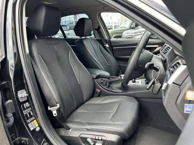 ＢＭＷ ３３０ｅ ラグジュアリーアイパフォーマンス 奈良県 2016(平28)年 4.2万km 黒 純正ナビ　/ワンセグＴＶ　/バックカメラ　/ドライブレコーダー　/ビルトインＥＴＣ　/ＡＡＣ　/レザーシート　/パワーシート　/シートヒーター　/コーナーセンサー　/ＬＥＤヘッドライト　/衝突被害軽減システム　/スマートキー/追従型クルーズコントロール/純正17インチアルミホイール/純正フロアマット/盗難防止装置/横滑り防止装置