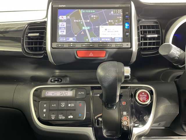 ホンダ Ｎ ＢＯＸ カスタム SSブラックSパッケージ 福岡県 2016(平28)年 4.5万km ブリティッシュグリーンP ・純正ナビ/・CD/DVD/・Bluetooth/・フルセグTV/・ラジオ/・IPoｄ/・Bカメラ/・ビルトインETC/・社外フロアマット/・スマートキー/・シートヒーター/・片側パワースライド/・オートライト/・ドアバイザー