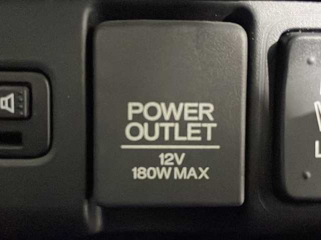 ホンダ Ｎ ＢＯＸ カスタム SSブラックSパッケージ 福岡県 2016(平28)年 4.5万km ブリティッシュグリーンP ・純正ナビ/・CD/DVD/・Bluetooth/・フルセグTV/・ラジオ/・IPoｄ/・Bカメラ/・ビルトインETC/・社外フロアマット/・スマートキー/・シートヒーター/・片側パワースライド/・オートライト/・ドアバイザー