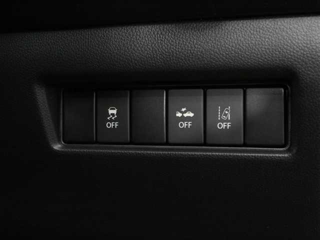 スズキ スイフト スポーツ 三重県 2020(令2)年 4.1万km スーパーブラックパール 6MT/セーフティパッケージ/純正8インチメモリナビ /　フルセグTV/CD/DVD/Bluetooth/バックカメラ/コムテックドライブレコーダー/レーダークルーズコントロール/レーンディパーチャーアラート/前席シートヒーター/ステアリングリモコン/ビルトインETC/純正17インチアルミホイール/LEDヘッドランプ/・オートライト/フォグランプ/プッシュスタート/スマートキー×2/新車時保証書/取扱説明書