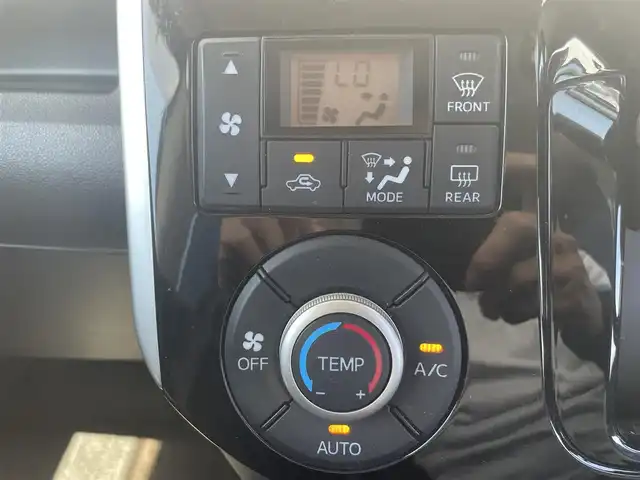 ダイハツ タント カスタム X スマートセレ SN 熊本県 2014(平26)年 10.9万km プラムブラウンクリスタルマイカ 純正ナビ/・AM/FM/CD/DVD/BT/SD/・フルセグTV/・バックカメラ/スマートアシストIII/・衝突警報機能/・衝突回避支援ブレーキ/・車線逸脱警報機能/・誤発信抑制制御機能/・オートハイビーム/・先行車発信お知らせ機能/・ヒルホールドシステム/・エマージェンシーストップシグナル/革巻きステアリング/・ステアリングスイッチ/ETC/純正14インチAW/純正フロアマット/プッシュスタート/・スマートキー/後席サンシェード/フォグランプ/LEDヘッドライト