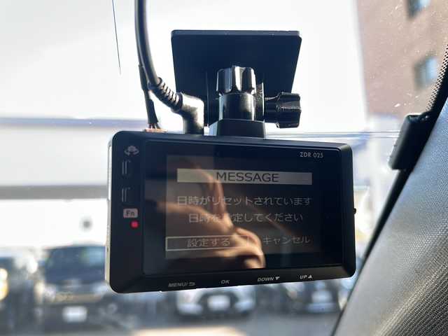 スバル フォレスター ハイブリッド アドバンス 愛知県 2020(令2)年 4万km クリスタルホワイトP 純正ナビ/フルセグTV・CD・DVD・Bluetooth・SD/バックカメラ/前席シートヒーター/後席シートヒーター/アイサイトVer3/・プリクラッシュセーフティ/・車線逸脱警報/・全車速追従クルーズコントロール/運転席メモリー機能付きパワーシート/助手席パワーシート/ルーフレール/クリアランスソナー/社外17インチアルミホイール/ドライバーモニタリングシステム/ステアリング連動ヘッドランプ/STiドアハンドルプロテクター/純正フロアマット/純正ドアバイザー/保証書/取扱説明書/スペアスマートキー/