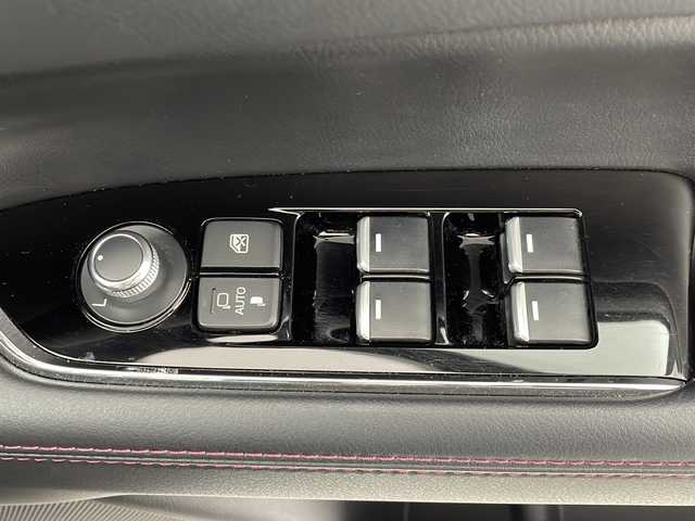 マツダ ＣＸ－８ 25S ブラックトーンED 岐阜県 2022(令4)年 2.5万km スノーフレイクホワイトパールマイカ ４WD/純正10.25インチセンターディスプレイ/（Bluetooth/フルセグ/ACP/AA/HDMI）/全周囲カメラ/自動防眩ルームミラー/電動パーキング/オートホールド/レーダークルーズコントロール/パワーバックドア/1・2列目シートヒーター/ステアリングヒーター/前席パワーシート（運転席メモリ付き）/ステアリングスイッチ/社外AW付きスタッドレス車載/スマートキー/スペアキー/保証書/取扱説明書