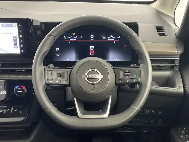 日産 セレナ ハイウェイスター V 鹿児島県 2024(令6)年 0.1万km ブリリアントシルバー 純正12.3インチディスプレイナビ/(フルセグTV/BT)/プロパイロット/アラウンドビューモニター/エマージェンシーブレーキ/パドルシフト/コーナーセンサー/両側パワースライドドア/ETC2.0/シートヒーター/オートホールド/インテリジェントルームミラー/HDMI/USBポート/タイプC/純正LEDヘッドライト/純正16インチアルミホイール/プッシュスタート/スマートキー