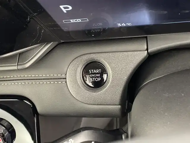 日産 セレナ ハイウェイスター V 鹿児島県 2024(令6)年 0.1万km ブリリアントシルバー 純正12.3インチディスプレイナビ/(フルセグTV/BT)/プロパイロット/アラウンドビューモニター/エマージェンシーブレーキ/パドルシフト/コーナーセンサー/両側パワースライドドア/ETC2.0/シートヒーター/オートホールド/インテリジェントルームミラー/HDMI/USBポート/タイプC/純正LEDヘッドライト/純正16インチアルミホイール/プッシュスタート/スマートキー