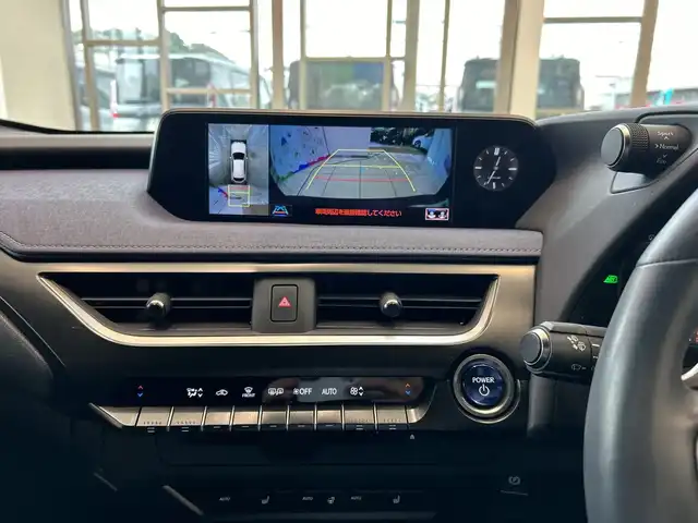 レクサス ＵＸ 250h アーバンエレガンス 埼玉県 2021(令3)年 1.9万km グラファイトブラックガラスフレーク LEXUS Safety System+/純正メモリナビ/ CD/DVD・BD/フルセグTV/Bluetooth/USB/レーダークルーズコントロール （全車速追従機能付）/歩行者検知機能付衝突回避支援/レーンディパーチャーアラート/レーントレーシングアシスト/オートマチックハイビーム/アダプティブハイビームシステム/パノラミックビューモニター/前後ドライブレコーダー/レザーシート/前席パワーシート/前席シートヒーター/パワーバックドア/ビルトインETC2.0/スマートキー×2/禁煙車