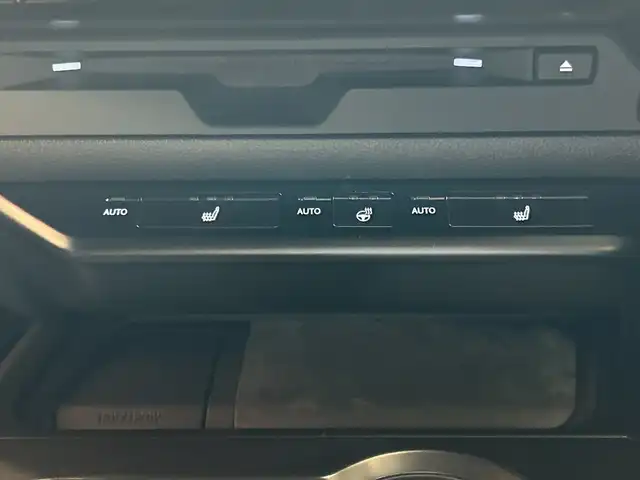 レクサス ＵＸ 250h アーバンエレガンス 埼玉県 2021(令3)年 1.9万km グラファイトブラックガラスフレーク LEXUS Safety System+/純正メモリナビ/ CD/DVD・BD/フルセグTV/Bluetooth/USB/レーダークルーズコントロール （全車速追従機能付）/歩行者検知機能付衝突回避支援/レーンディパーチャーアラート/レーントレーシングアシスト/オートマチックハイビーム/アダプティブハイビームシステム/パノラミックビューモニター/前後ドライブレコーダー/レザーシート/前席パワーシート/前席シートヒーター/パワーバックドア/ビルトインETC2.0/スマートキー×2/禁煙車
