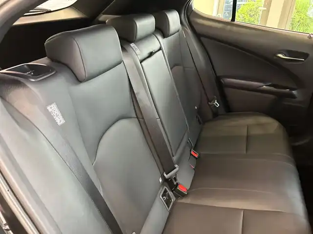 レクサス ＵＸ 250h アーバンエレガンス 埼玉県 2021(令3)年 1.9万km グラファイトブラックガラスフレーク LEXUS Safety System+/純正メモリナビ/ CD/DVD・BD/フルセグTV/Bluetooth/USB/レーダークルーズコントロール （全車速追従機能付）/歩行者検知機能付衝突回避支援/レーンディパーチャーアラート/レーントレーシングアシスト/オートマチックハイビーム/アダプティブハイビームシステム/パノラミックビューモニター/前後ドライブレコーダー/レザーシート/前席パワーシート/前席シートヒーター/パワーバックドア/ビルトインETC2.0/スマートキー×2/禁煙車