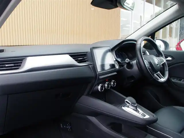 ルノー ルノー キャプチャー インテンス テックパック 埼玉県 2021(令3)年 3.4万km パール ブラックレザーシート/アダプティブクルーズコントロール/CarPlay/パークセンサー/ブラインドスポットモニター/全周囲カメラ/ETC/シートヒーター/ステアリングヒーター/RAYSアルミホイール/Bluetooth