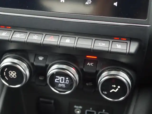 ルノー ルノー キャプチャー インテンス テックパック 埼玉県 2021(令3)年 3.4万km パール ブラックレザーシート/アダプティブクルーズコントロール/CarPlay/パークセンサー/ブラインドスポットモニター/全周囲カメラ/ETC/シートヒーター/ステアリングヒーター/RAYSアルミホイール/Bluetooth