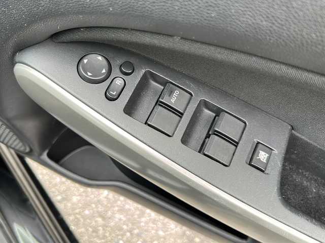 マツダ デミオ 13C－V 茨城県 2012(平24)年 8万km ブリリアントブラック 社外ナビ【C9P7】/(地デジTV・CD・DVD・BT・ラジオ再生)/ドライブレコーダー/ETC/バックカメラ/オートライト/社外14inアルミホイール/フロアマット/リモコンキー/取扱説明書