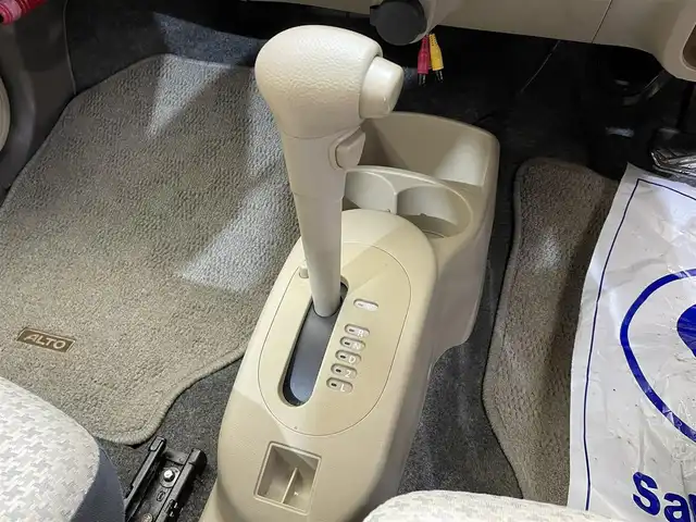 スズキ アルト F 岩手県 2012(平24)年 8.2万km エアブルーメタリック KENWOODナビ/ワンセグTV/CD・DVD・AUX・USB・RCA入力/ヘッドライトレベライザー/純正フロアマット/１３インチスチールホイール/純正ホイールキャップ/パワーステアリング/パワーウインドウ/エアコンディショナー