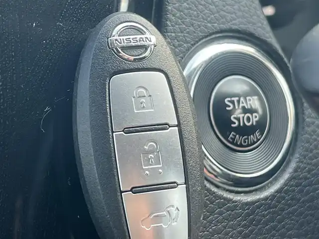 日産 エクストレイル 20X エクストリーマーX 秋田県 2018(平30)年 11.8万km ダイヤモンドブラック ４WD/インテリジェントエマージェンシーブレーキ/LEDヘッドライト/純正メモリナビ（DVD/CD/BT)/フルセグ/バックカメラ/日産純正１８インチアルミ（夏タイヤ装着）/スマートキー/純正エンジンスターター/アイドリングストップ/プッシュスタート/コーナーセンサー/ダウンヒルアシストコントロール/ステアリングスイッチ/電動リアゲート/ビルトインETC/センターデフロック/純正フロアマット/純正ドアバイザー/オートライト/オートエアコン/パワーステアリング/パワーウィンドウ/横滑り防止/盗難防止装置/寒冷地仕様/電動格納ウィンカーミラー/保証書/取扱説明書/記録簿/スペアキー×１