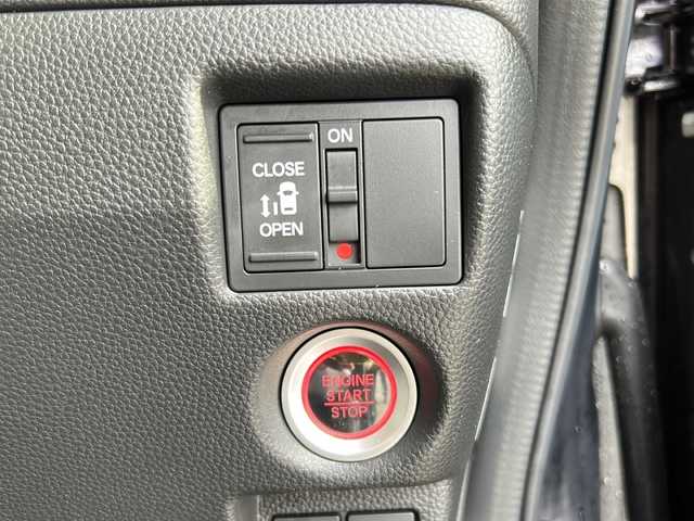 ホンダ Ｎ ＢＯＸ カスタム G L ホンダセンシング 静岡県 2019(平31)年 7.3万km プレミアムベルベットパープル・パール 社外メモリナビ/・CD/・DVD/・フルセグＴＶ/・Bluetooth/・AM/・FM/主要装備/・片側パワスラ/・衝突軽減/・レーンキープ/・追従クルコン/・バックカメラ/・ETC/・ドラレコ/・ステアリングリモコン/・LEDヘッドライト/・オートライト/・スマートキー/・プッシュスタート/・スマートキー1本/・TVキャンセラー/・純正フロアマット/・純正アルミホイール