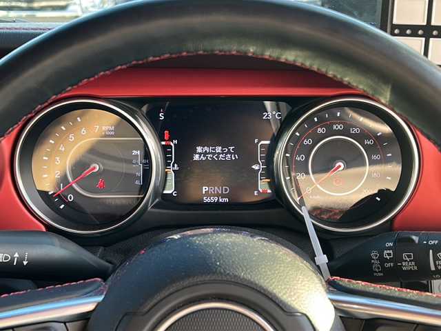 クライスラー・ジープ ジープ ラングラー アンリミテッド ルビコン 静岡県 2020(令2)年 0.6万km 白 /ワンオーナー//純正ナビ/地デジTV//社外CD//Bleutooth//FOX足回り2インチアップ//JAOSマフラー//PEDALCOMMNDER//USバンパー//レザーシート//シートヒーター//社外17インチAW//LEDヘッドライト//スマートキー//スペアキー//保証書//取説