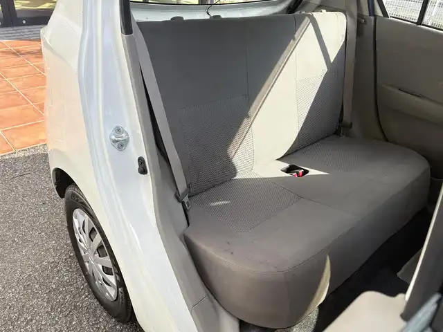 ダイハツ ミラ イース L 高知県 2015(平27)年 9.3万km ホワイト (株)IDOMが運営する【じしゃロン高知店】の自社ローン対象車両になります。こちらは現金ご利用時の価格です。自社ローンご希望の方は別途その旨お申付け下さい。/純正オーディオ/アイドリングストップ/ドラレコ前後/ETC/フロアマット/ドアバイザー