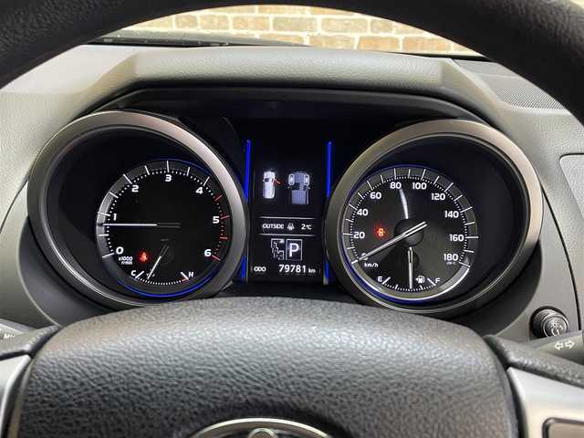 トヨタ ランドクルーザー プラド TX 岩手県 2015(平27)年 8万km ホワイトパールクリスタルシャイン ４WD/モデリスタフロントスポイラー/ディーゼルターボ/センターデフロック/ダウンヒルアシスト/MTモード付AT/横滑り防止装置/ストラーダナビ/フルセグTV/バックカメラ/ドライブレコーダー/ETC/ヘッドライトウォッシャー/トノカバー/オートライト/LEDヘッドランプ/フォグランプ/純正１７インチアルミホイール/純正フロアマット