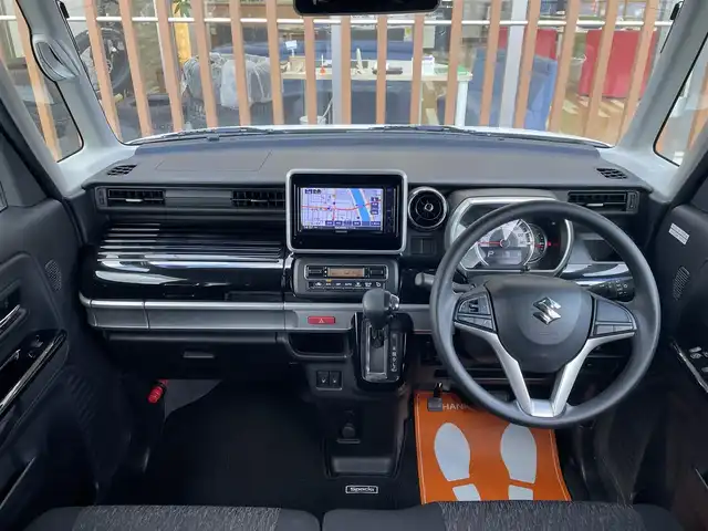 スズキ スペーシア カスタム HYBRID GS 鳥取県 2018(平30)年 9.8万km ピュアホワイトP (株)IDOMが運営する【じしゃロン鳥取店】の自社ローン対象車両になります。こちらは現金ご利用時の価格です。自社ローンご希望の方は別途その旨お申付け下さい。/４WD/純正ナビ（KXM-E503W）/・フルセグTV/・AM/FM/・CD/DVD/・Bluetooth接続/片側パワースライドドア/バックカメラ/純正フロアマット/プッシュスタート/ETC/純正アルミホイール