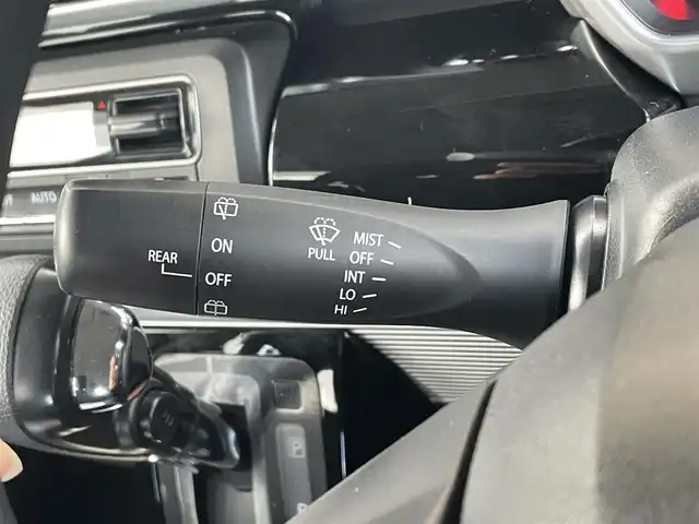 スズキ スペーシア カスタム HYBRID GS 鳥取県 2018(平30)年 9.8万km ピュアホワイトP (株)IDOMが運営する【じしゃロン鳥取店】の自社ローン対象車両になります。こちらは現金ご利用時の価格です。自社ローンご希望の方は別途その旨お申付け下さい。/４WD/純正ナビ（KXM-E503W）/・フルセグTV/・AM/FM/・CD/DVD/・Bluetooth接続/片側パワースライドドア/バックカメラ/純正フロアマット/プッシュスタート/ETC/純正アルミホイール