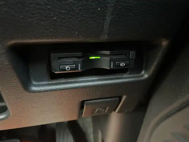 スズキ スペーシア カスタム HYBRID GS 鳥取県 2018(平30)年 9.8万km ピュアホワイトP (株)IDOMが運営する【じしゃロン鳥取店】の自社ローン対象車両になります。こちらは現金ご利用時の価格です。自社ローンご希望の方は別途その旨お申付け下さい。/４WD/純正ナビ（KXM-E503W）/・フルセグTV/・AM/FM/・CD/DVD/・Bluetooth接続/片側パワースライドドア/バックカメラ/純正フロアマット/プッシュスタート/ETC/純正アルミホイール