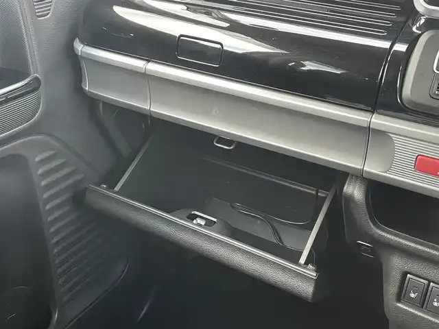 スズキ スペーシア カスタム HYBRID GS 鳥取県 2018(平30)年 9.8万km ピュアホワイトP (株)IDOMが運営する【じしゃロン鳥取店】の自社ローン対象車両になります。こちらは現金ご利用時の価格です。自社ローンご希望の方は別途その旨お申付け下さい。/４WD/純正ナビ（KXM-E503W）/・フルセグTV/・AM/FM/・CD/DVD/・Bluetooth接続/片側パワースライドドア/バックカメラ/純正フロアマット/プッシュスタート/ETC/純正アルミホイール