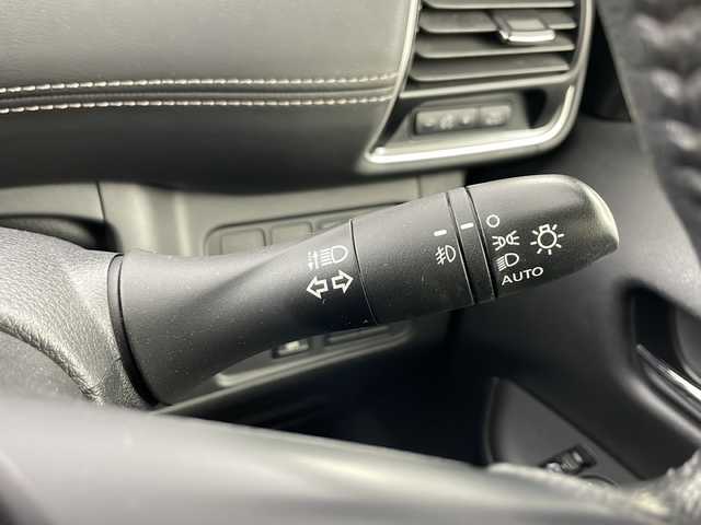 日産 セレナ ハイウェイスター プロパイロットED 愛知県 2017(平29)年 6.1万km ブリリアントホワイトパール 純正9インチSDナビゲーション/CD DVD フルセグTV Bluetooth/純正フリップダウンモニター/バックカメラETC/プロパイロット/ドライブレコーダー/エマジェンシーブレーキ/レーンキープアシスト/両側パワースライドドア/アイドリングストップ/横滑り防止装置/LEDヘッドライト/オートライト/フォグライト/純正16インチアルミホイール/コーナーセンサー(前後)/ステアリングリモコン/ウィンカーミラー/電動格納ミラー/スマートキー/エンジンプッシュスタート/フロアマット/ドアバイザー