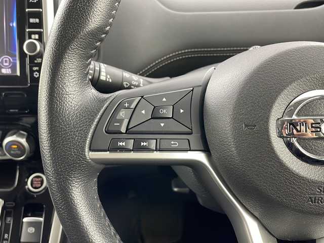 日産 セレナ ハイウェイスター プロパイロットED 愛知県 2017(平29)年 6.1万km ブリリアントホワイトパール 純正9インチSDナビゲーション/CD DVD フルセグTV Bluetooth/純正フリップダウンモニター/バックカメラETC/プロパイロット/ドライブレコーダー/エマジェンシーブレーキ/レーンキープアシスト/両側パワースライドドア/アイドリングストップ/横滑り防止装置/LEDヘッドライト/オートライト/フォグライト/純正16インチアルミホイール/コーナーセンサー(前後)/ステアリングリモコン/ウィンカーミラー/電動格納ミラー/スマートキー/エンジンプッシュスタート/フロアマット/ドアバイザー