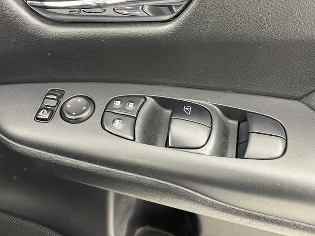 日産 セレナ ハイウェイスター プロパイロットED 愛知県 2017(平29)年 6.1万km ブリリアントホワイトパール 純正9インチSDナビゲーション/CD DVD フルセグTV Bluetooth/純正フリップダウンモニター/バックカメラETC/プロパイロット/ドライブレコーダー/エマジェンシーブレーキ/レーンキープアシスト/両側パワースライドドア/アイドリングストップ/横滑り防止装置/LEDヘッドライト/オートライト/フォグライト/純正16インチアルミホイール/コーナーセンサー(前後)/ステアリングリモコン/ウィンカーミラー/電動格納ミラー/スマートキー/エンジンプッシュスタート/フロアマット/ドアバイザー