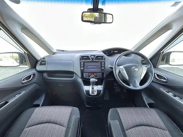 日産 セレナ HWS S HV Vセレ +SeftyⅡ 愛媛県 2016(平28)年 6.5万km ブリリアントホワイトパール 純正SDナビ/ビルトインETC/クルコン/フロントエアロ/スペアキー/LED/オートライト/フリップダウンモニター/コーナーセンサー/純正16インチアルミホイール/アラウンドビューモニター/両側パワースライドドア/レーンキープアシスト/プッシュスタート/衝突被害軽減システム/ABS/横滑り防止装置/純正フロアマット/チップアップシート