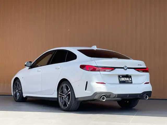 ＢＭＷ ＢＭＷ ２１８ｄ グランクーペ Mスポーツ 愛知県 2021(令3)年 3.4万km アルピンホワイトⅢ 純正ナビ /バックカメラ /Bluetooth /インテリジェントセーフティ/アクティブクルーズコントロール/レーンキープ /レーンディパーチャー /黒ハーフレザー /純正18AW　/ドラレコ/シートヒーター/ハンズフリーパワーテールゲート/LEDヘッドライト