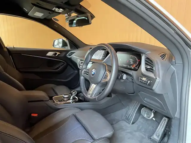 ＢＭＷ ＢＭＷ ２１８ｄ グランクーペ Mスポーツ 愛知県 2021(令3)年 3.4万km アルピンホワイトⅢ 純正ナビ /バックカメラ /Bluetooth /インテリジェントセーフティ/アクティブクルーズコントロール/レーンキープ /レーンディパーチャー /黒ハーフレザー /純正18AW　/ドラレコ/シートヒーター/ハンズフリーパワーテールゲート/LEDヘッドライト