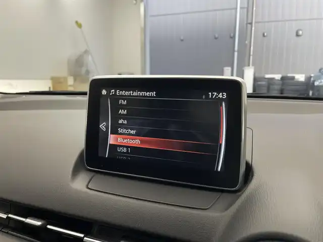 マツダ デミオ XD ツーリング 滋賀県 2015(平27)年 2.1万km スノーフレイクホワイトパールマイカ 純正SDナビ/　Bluetooth/CD/DVD/USB/AUX/フルセグTV/バックカメラ/クルーズコントロール/パドルシフト/衝突被害軽減システム/横滑り防止装置/ETC/LEDヘッドライト/オートライト/アイドリングストップ/純正16インチAW/スマートキー/スペアキー/保証書/取扱説明書