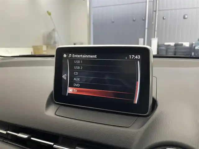 マツダ デミオ XD ツーリング 滋賀県 2015(平27)年 2.1万km スノーフレイクホワイトパールマイカ 純正SDナビ/　Bluetooth/CD/DVD/USB/AUX/フルセグTV/バックカメラ/クルーズコントロール/パドルシフト/衝突被害軽減システム/横滑り防止装置/ETC/LEDヘッドライト/オートライト/アイドリングストップ/純正16インチAW/スマートキー/スペアキー/保証書/取扱説明書
