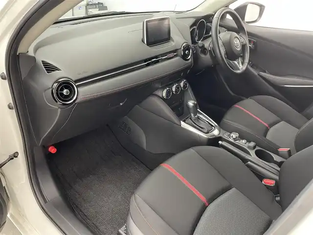 マツダ デミオ XD ツーリング 滋賀県 2015(平27)年 2.1万km スノーフレイクホワイトパールマイカ 純正SDナビ/　Bluetooth/CD/DVD/USB/AUX/フルセグTV/バックカメラ/クルーズコントロール/パドルシフト/衝突被害軽減システム/横滑り防止装置/ETC/LEDヘッドライト/オートライト/アイドリングストップ/純正16インチAW/スマートキー/スペアキー/保証書/取扱説明書